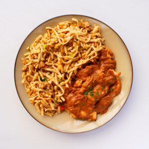 Bami goreng met kipsaté